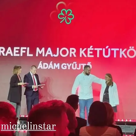 شقة Graefl Major Ketutkoez